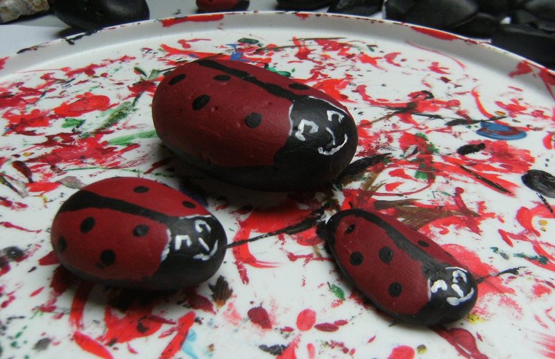 -ladybird-stones-