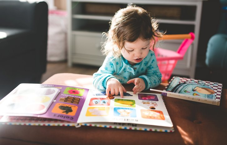 toddler reading